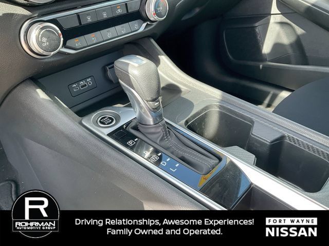 Used 2023 Nissan Sentra SV FWD image 25