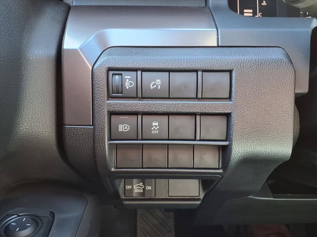 Certified 2026 Toyota Tacoma SR5 AWD/4WD image 10