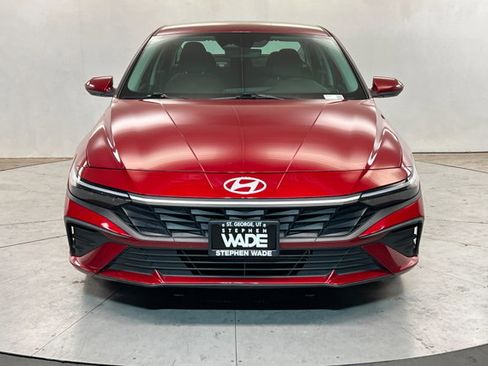 Used 2024 Hyundai Elantra SEL FWD image 8
