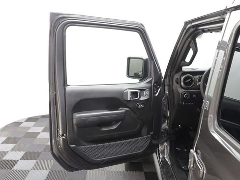 Used 2023 Jeep Wrangler Unlimited AWD/4WD image 5