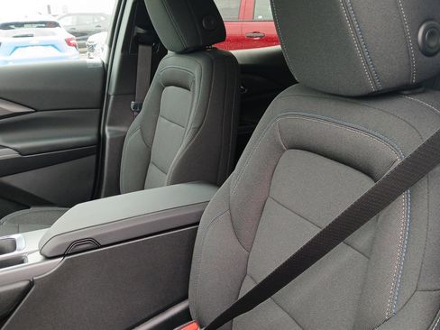 New 2026 Chevrolet Equinox EV LT image 18