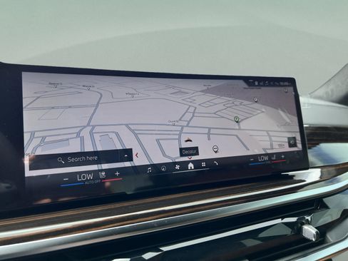 Used 2026 BMW X7 M60i image 13