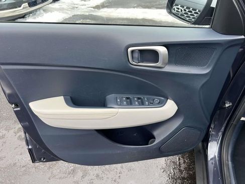 Certified 2023 Hyundai Venue Limited image 14