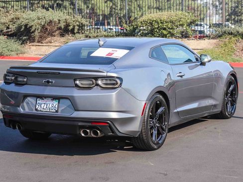 Used 2021 Chevrolet Camaro LT w/ RS Package RWD image 7