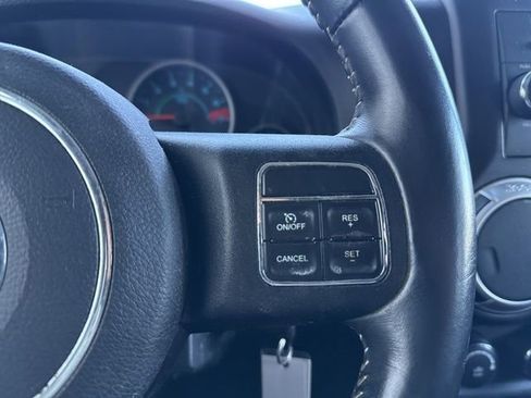 Used 2012 Jeep Wrangler Rubicon image 26