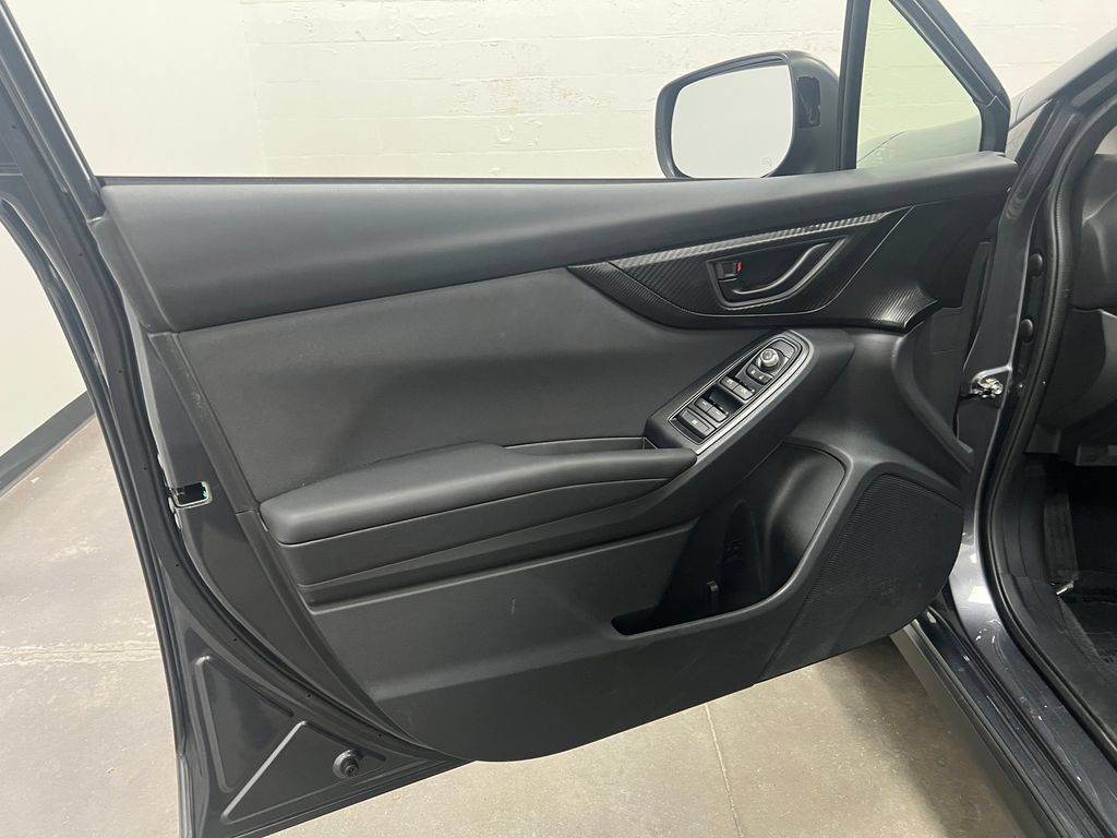 Used 2020 Subaru Crosstrek 2.0i Premium w/ Moonroof Package 2 AWD/4WD image 12