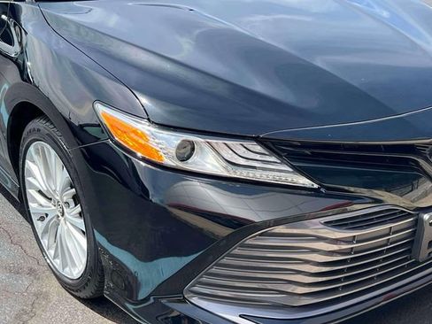 Used 2019 Toyota Camry XLE w/ Carpet Mat Package FWD image 8