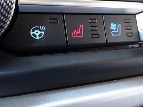 Used 2023 Ford Expedition Limited image 18