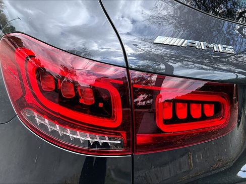 Used 2022 Mercedes-Benz GLC 43 AMG 4MATIC image 29