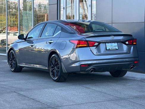 Used 2025 Nissan Altima 2.5 SV w/ SV Special Edition Package image 5