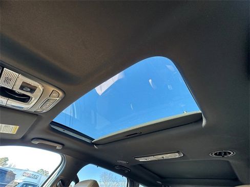 Used 2022 Kia Telluride SX w/ Towing Package image 28