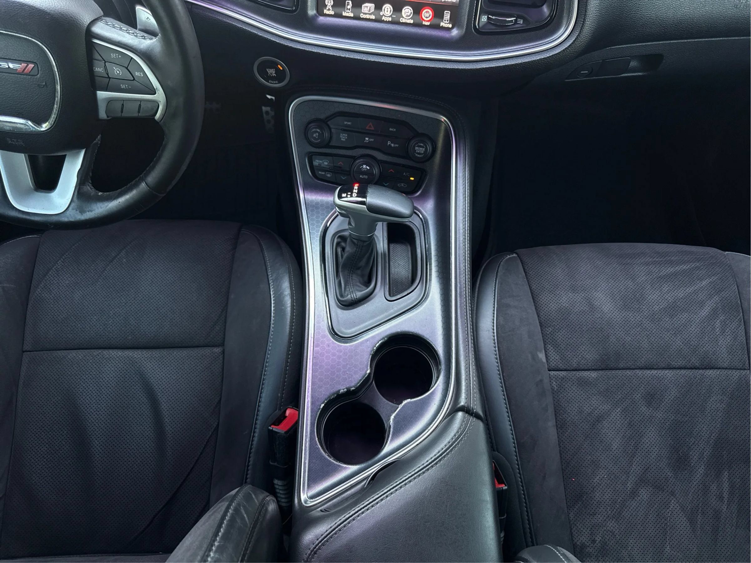 Used 2015 Dodge Challenger R/T Scat Pack w/ Leather Interior Group RWD image 35