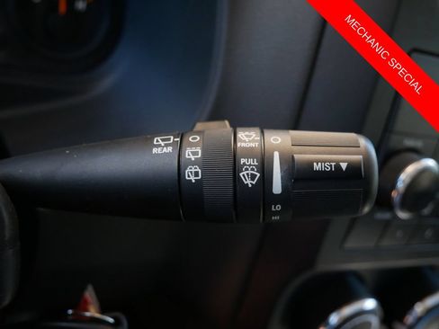 Used 2015 Jeep Patriot Latitude w/ Sun/Sound Group AWD/4WD image 19