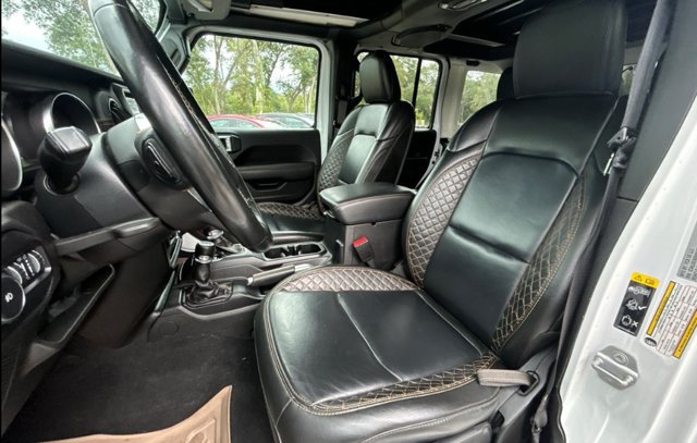 Used 2022 Jeep Wrangler Unlimited Sahara AWD/4WD image 11