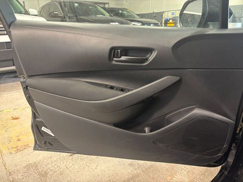 Used 2025 Toyota Corolla LE image 18