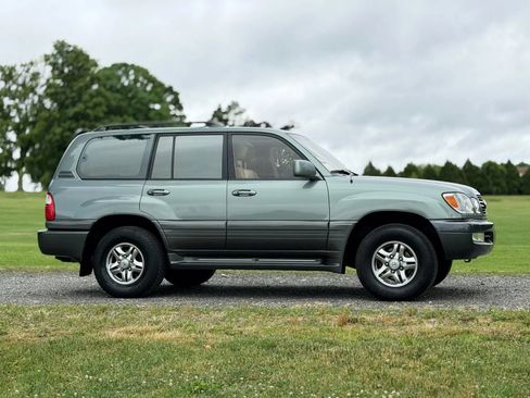 Used 2001 Lexus LX 470 4WD image 2