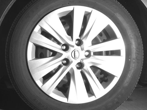 Used 2025 Nissan Sentra S FWD image 12