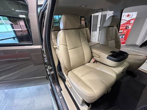 Used 2008 GMC Sierra 1500 SLE w/ Sierra NFL Edition RWD image 4