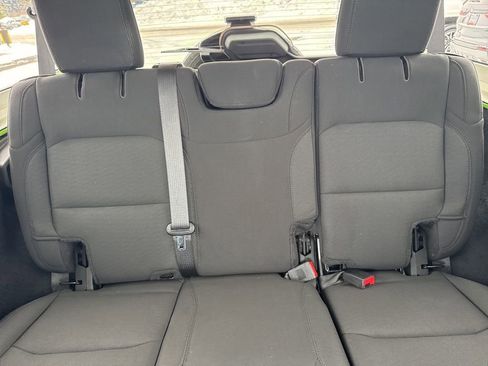 Used 2019 Jeep Wrangler Unlimited Sahara w/ Uconnect 4C Nav & Sound Group image 15