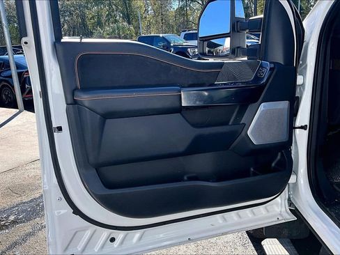 Used 2024 Ford F250 Platinum image 19