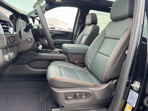 New 2026 GMC Yukon AT4 w/ AT4 Premium Package AWD/4WD image 18
