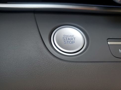 Used 2025 Hyundai Elantra SEL FWD image 20