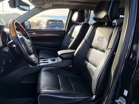 Used 2011 Jeep Grand Cherokee Overland image 11