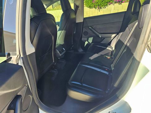 Used 2021 Tesla Model Y Performance image 7