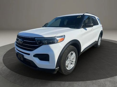 Used 2020 Ford Explorer XLT image 1