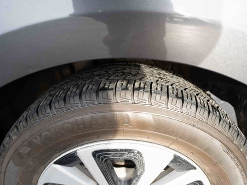 Used 2017 Toyota Prius Four image 29