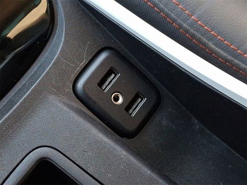 Certified 2020 Chevrolet Bolt Premier w/ Infotainment Package image 29