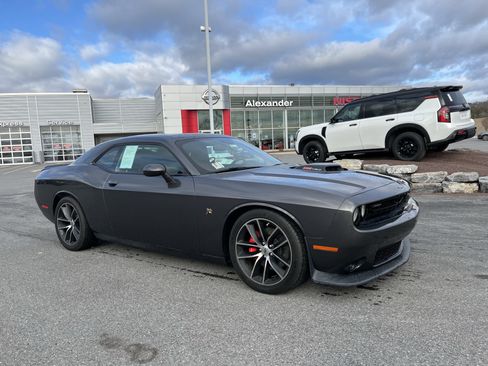 Used 2018 Dodge Challenger R/T Scat Pack image 1