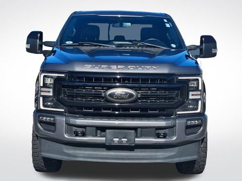 Used 2022 Ford F350 Lariat w/ Black Appearance Package image 3