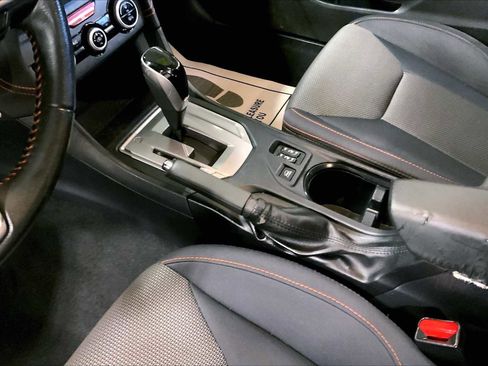 Used 2020 Subaru Crosstrek 2.0i Premium image 17