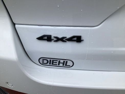 New 2025 Jeep Grand Cherokee Altitude image 12