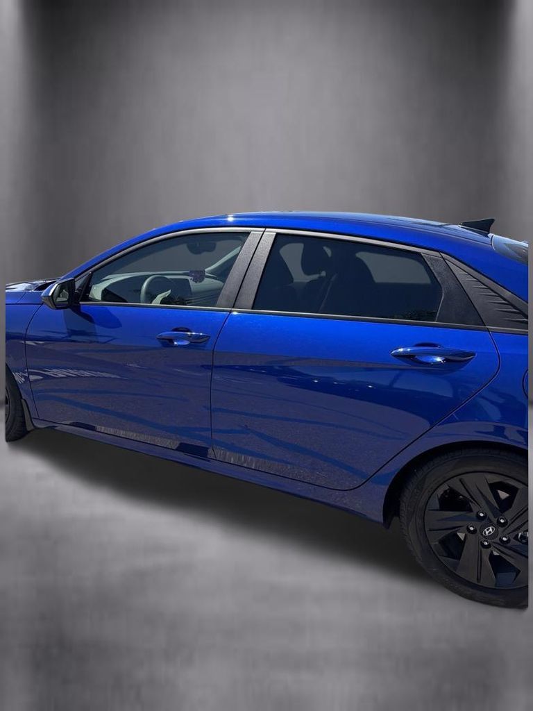 Certified 2023 Hyundai Elantra Blue FWD image 22