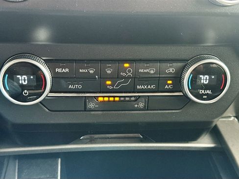 Used 2020 Ford Expedition XLT image 18