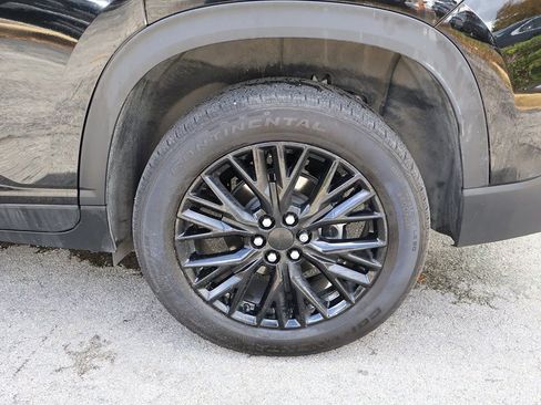 Used 2024 GMC Acadia Elevation image 22