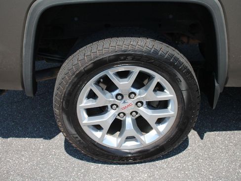 Used 2015 GMC Sierra 1500 SLT w/ SLT Crew Cab Value Package AWD/4WD image 30