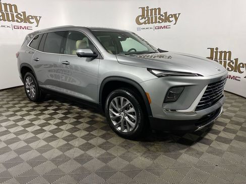 Used 2026 Buick Enclave Preferred w/ Power Package AWD/4WD image 1
