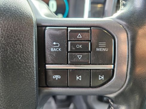 Used 2023 Ford F150 Lariat w/ Trailer Tow Package image 21