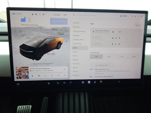 Used 2024 Tesla Cybertruck AWD Crew Cab image 36