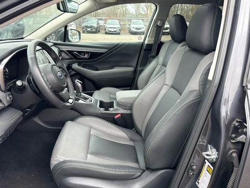 Certified 2025 Subaru Outback Onyx Edition image 5