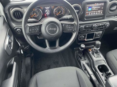 Used 2022 Jeep Wrangler Unlimited Sport image 10