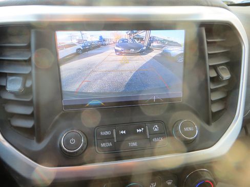 Used 2018 GMC Acadia SLE w/ Driver Alert Package I image 10