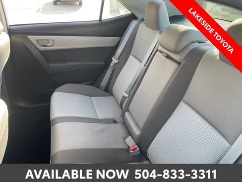 Used 2018 Toyota Corolla LE FWD image 19