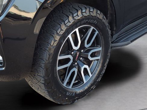 Used 2023 GMC Yukon AT4 w/ Max Trailering Package image 12