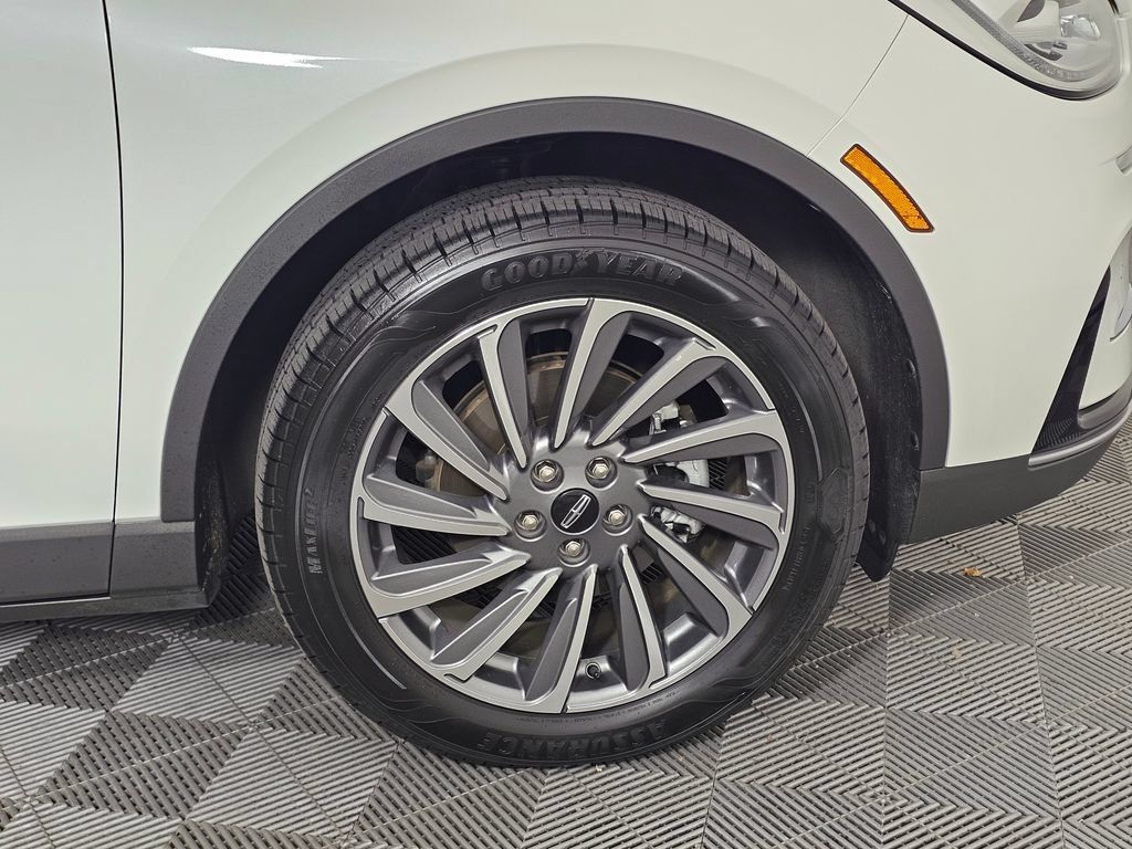 Certified 2023 Lincoln Corsair Reserve w/ Equipment Group 201A AWD/4WD image 9