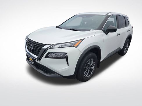 Used 2023 Nissan Rogue S image 7