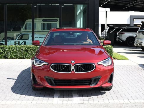 Used 2025 BMW 230i Coupe RWD image 3
